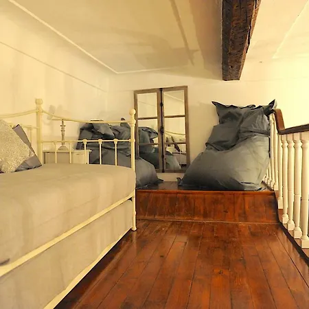 Vieil Superbe Appart Typique Spacieux Appartement